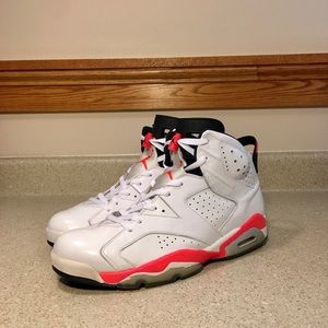 Jordan Retro 6 infared white